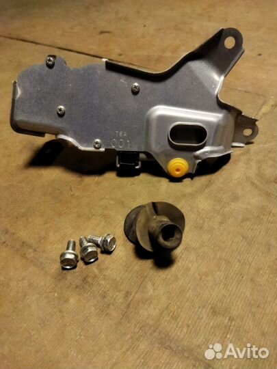 Моторчик дворника крышки багажника Хонда Фит 2017