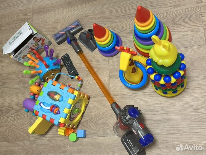 Развивающие игрушки для малышей