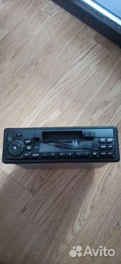 Кассетная автомагнитола