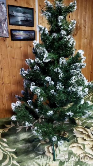 Елка искусственная заснеженная 140 см