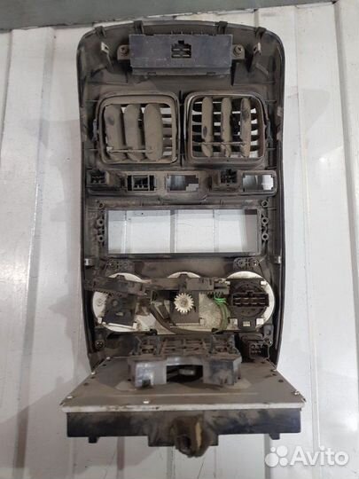 Накладка центральной консоли Hyundai Accent