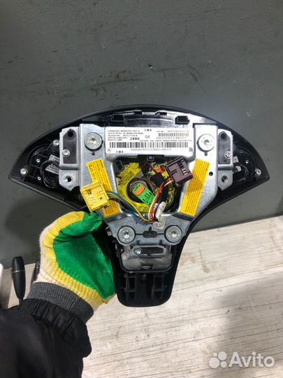 Подушка безопасности в руль Mercedes-Benz C-Class