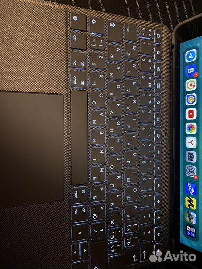 Чехол-клавиатура Logitech Combo Touch for iPad