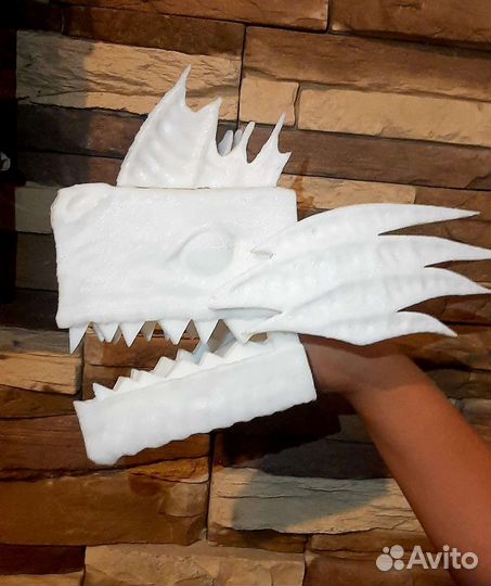 Дракон на руку из пластика. Разукрашка Раптор