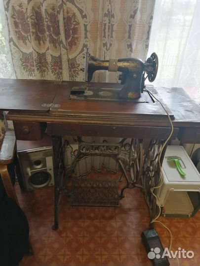 Швейная машина подольск ножная