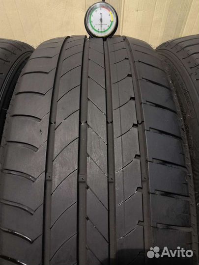 Goodyear EfficientGrip 215/55 R17