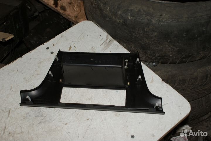 Рамка магнитолы Mitsubishi Outlander CU MR590095