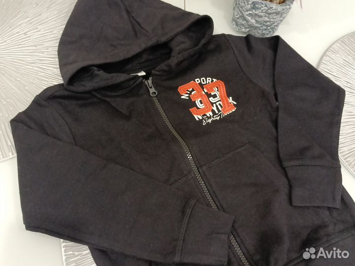 Кофта 110/116 см Новая