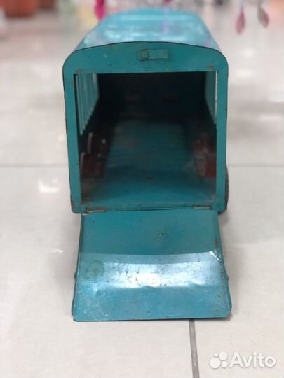 Машинка детская 60 - х годов. Цирковая