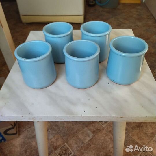 Глиняный горшок маленький для кактуса