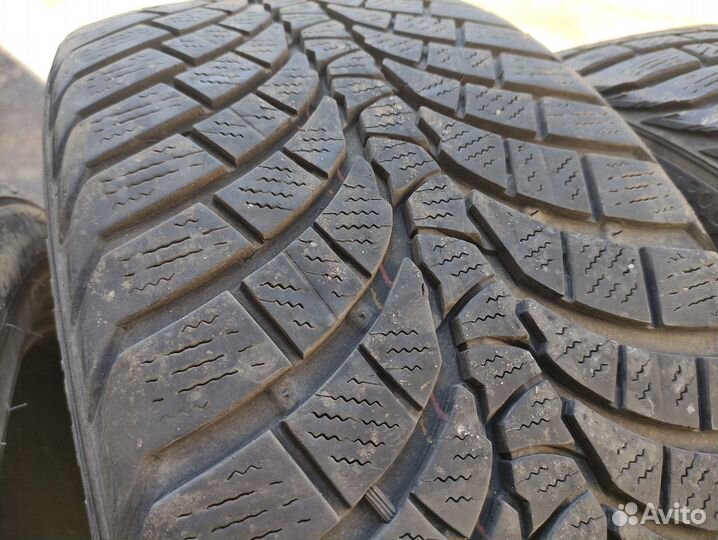 Kumho WinterCraft WP71 245/45 R19 102V