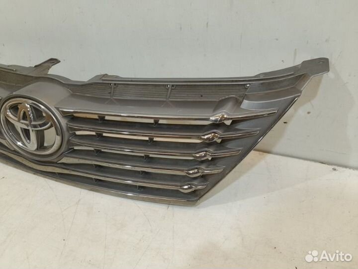 Решетка радиатора Toyota Camry 50 2011-2014