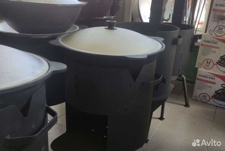 Казан чугунный с печкой
