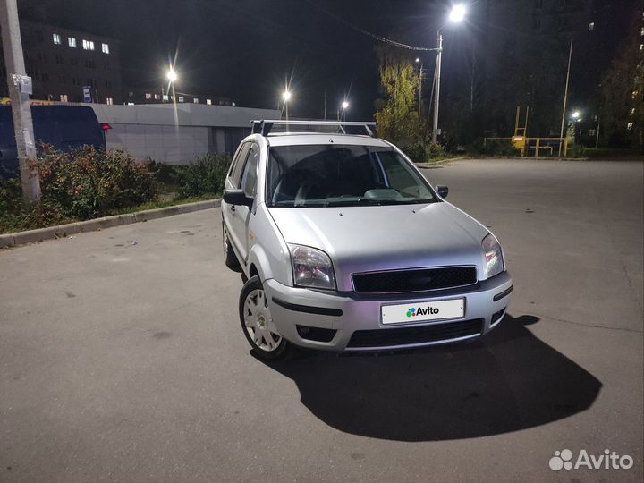 Ford Fusion 1.4 МТ, 2004, 300 000 км