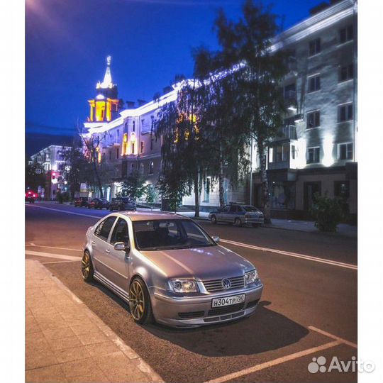 Юбка переднего бампера Volkswagen Jetta GLI Bora