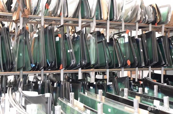 Стекло кабины New Holland LW 80B