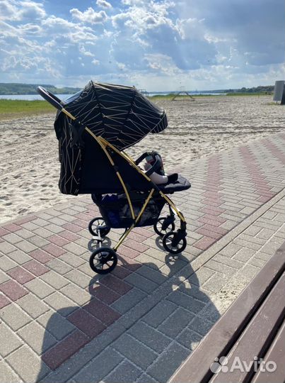 Коляска прогулочная