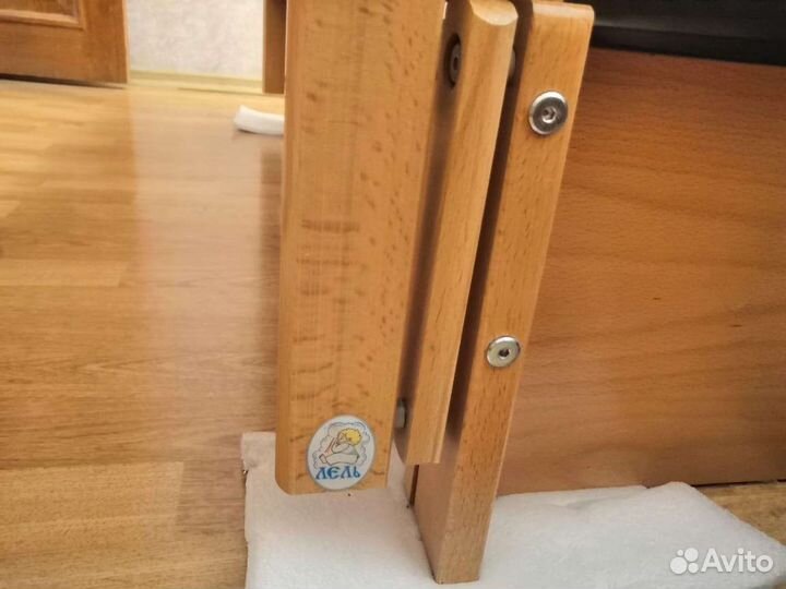 Детская кроватка с маятником и ящиком + матрас