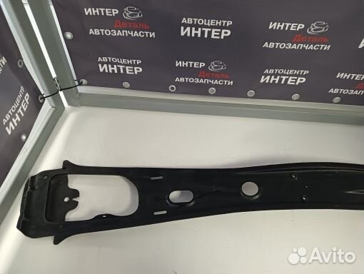 Накладка центр стойки правая 212305401166