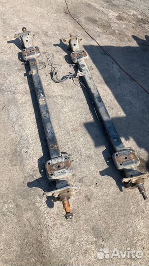 Задняя балка на Форд Транзит