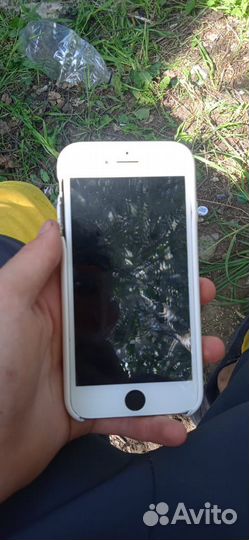 Мобильные телефоны бу iPhone 7