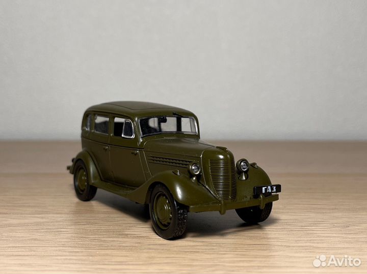 Модель Газ 11-73 военная хаки 1:43