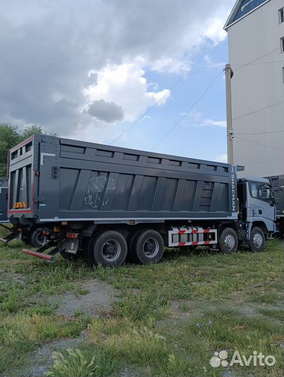 Shacman (Shaanxi) X3000, 2023