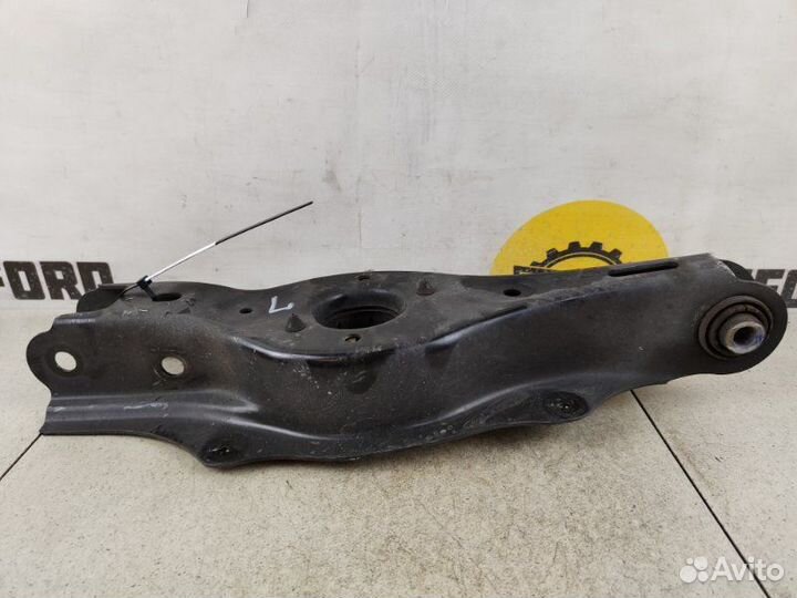 Рычаг подвески задний левый Kia Stinger CK 3.3