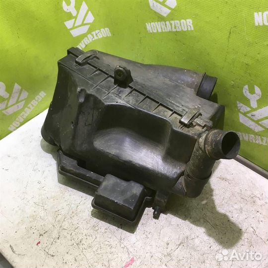 Корпус воздушного фильтра Вольво C40