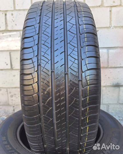 Michelin Latitude Tour HP 215/60 R16