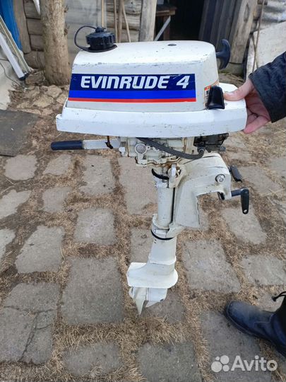 Лодочный мотор evenrude 4
