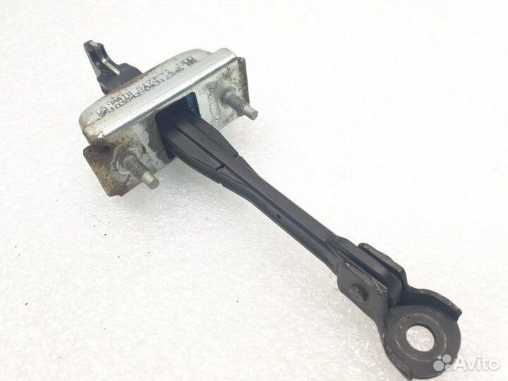 Ограничитель двери Chevrolet Cruze 2013