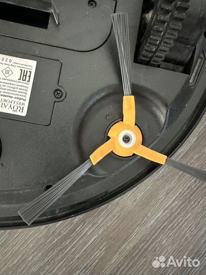 Робот пылесос