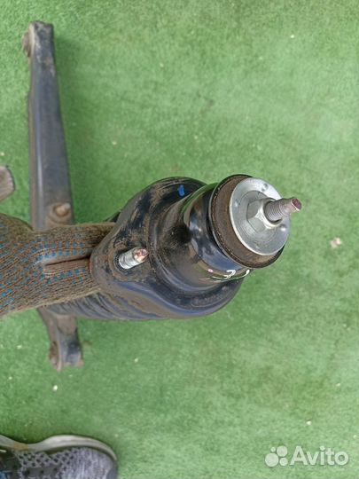 Стойка в сборе задняя Mitsubishi Lancer 9