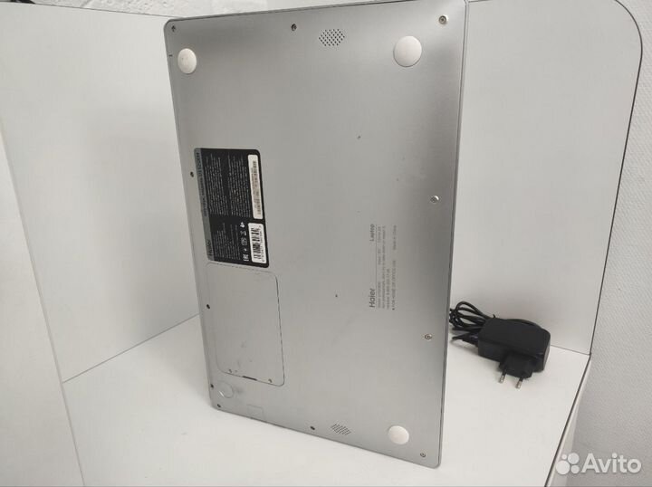 Ноутбук Haier U1520EM