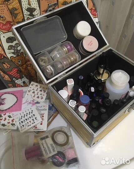 Продам материалы для ногтей