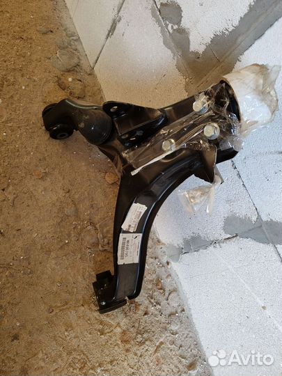 Рычаг передний нижний pajero