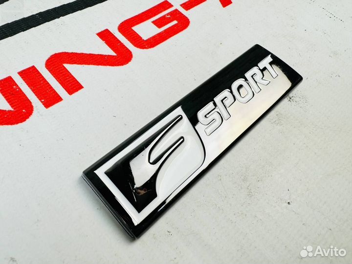 Эмблема Lexus F-Sport Короткая с надписью