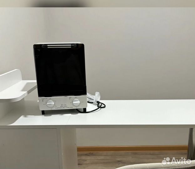 Сухожаровый шкаф для маникюрных инструментов