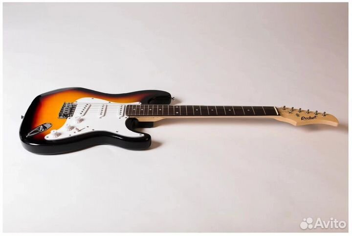 Электрогитара Fabio + Аксессуары