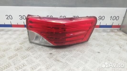 Фонарь задний правый toyota avensis T27 (YBE15MY01