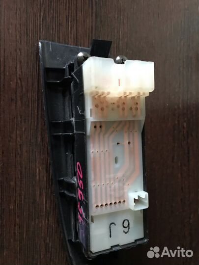 Блок управления стеклоподъемниками Nissan Bluebird