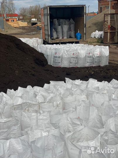 Чернозем в мешках. Чистый