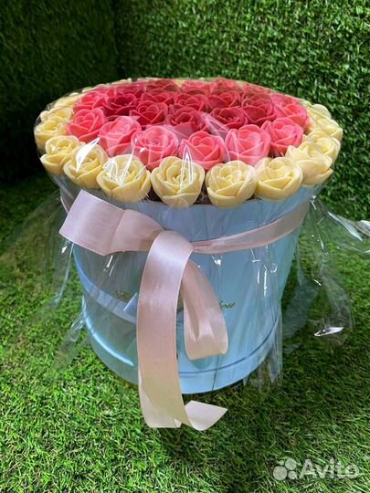 Шоколадные Розы - 51 шт в Шляпной Коробке