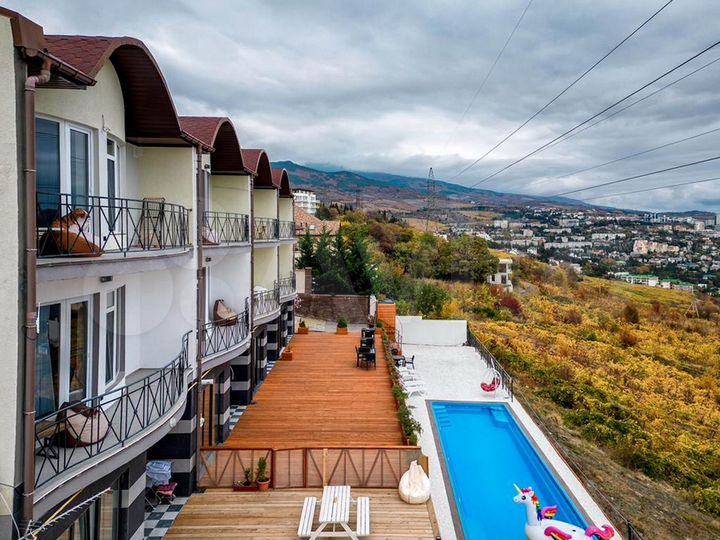 Квартира-студия, 42 м², 1/2 эт.