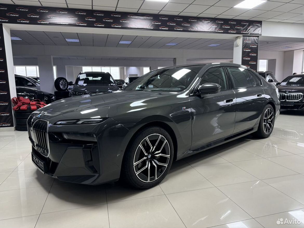 BMW 7 серия 3.0 AT, 2023, 17 000 км