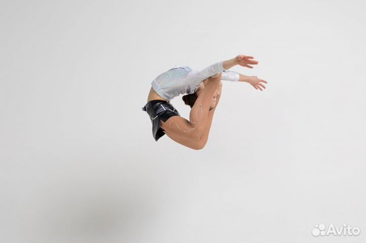 Костюм для чира, фигур катания и спорт танцев 10л