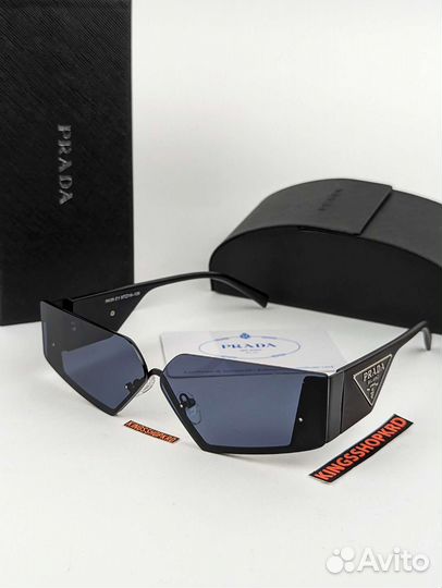 Солнцезащитные очки Prada