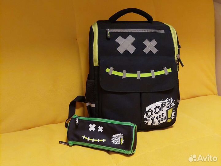 Легкий и удобный рюкзак + пенал в подарок