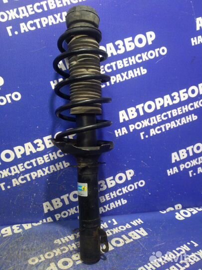 Передняя правая стойка амортизатора Skoda Octavia